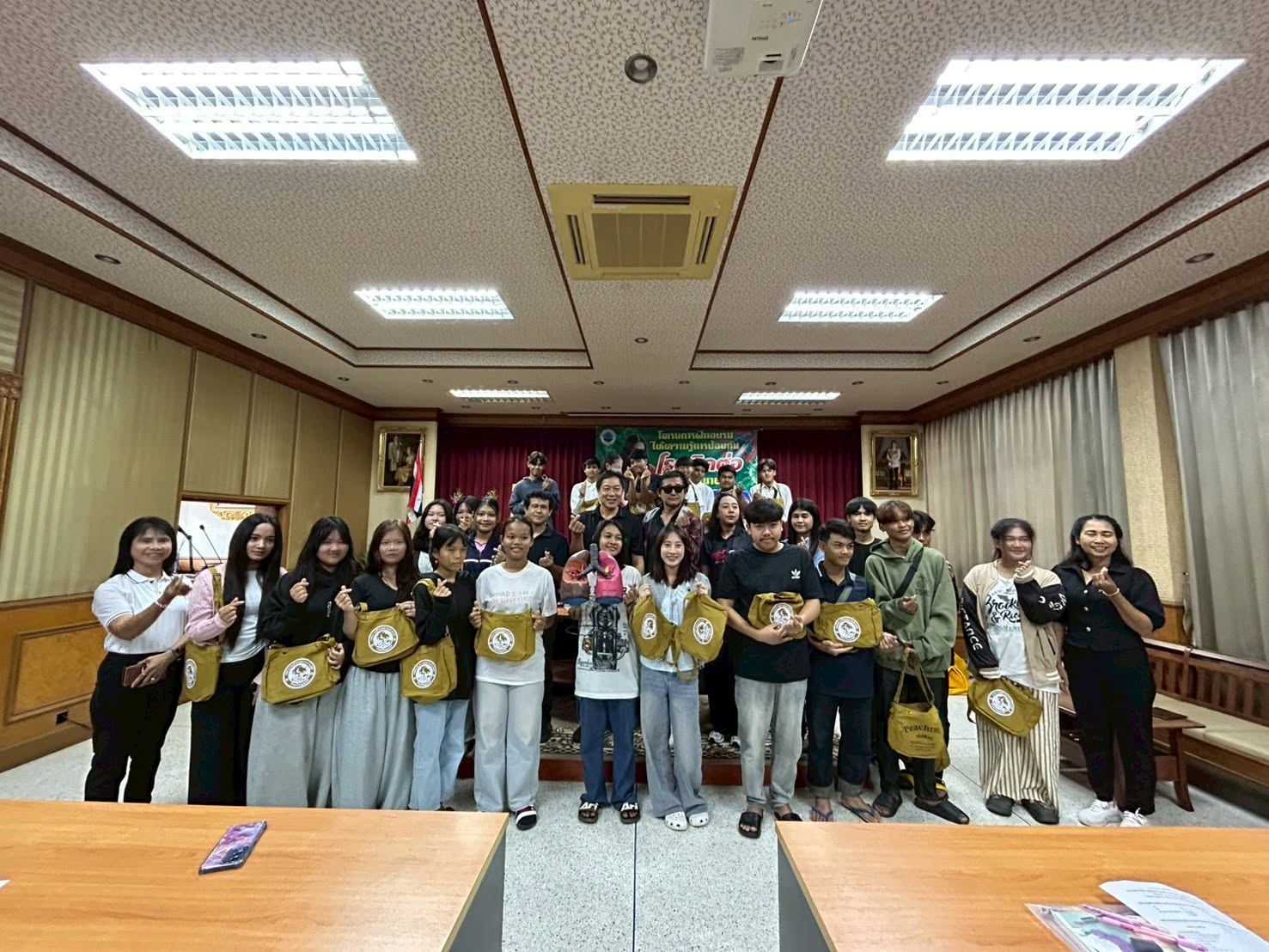 โครงการฝึกอบรมให้ความรู้การป้องกันโรคติดต่อแก่ประชาชน